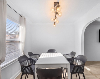 1468 Northampton Terrace - Photo Thumbnail 7