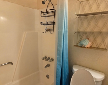 7818 Sw 7th Court - Photo Thumbnail 6