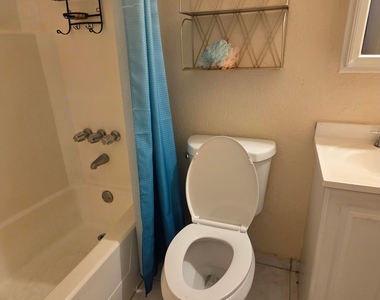 7818 Sw 7th Court - Photo Thumbnail 7