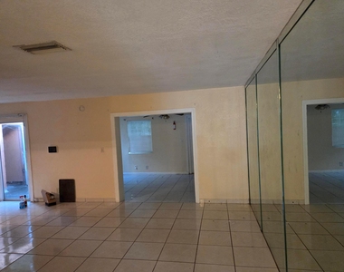 7818 Sw 7th Court - Photo Thumbnail 23