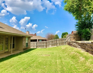 1121 Doreen Street - Photo Thumbnail 25