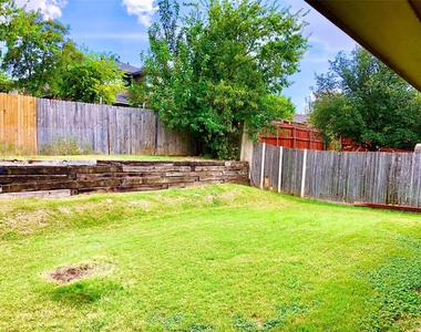 1121 Doreen Street - Photo Thumbnail 26