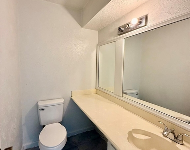 4146 Towngate Boulevard - Photo Thumbnail 12