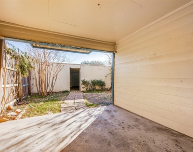 4146 Towngate Boulevard - Photo Thumbnail 15
