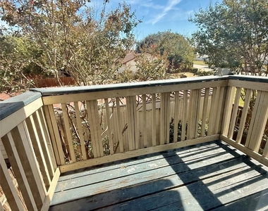 4146 Towngate Boulevard - Photo Thumbnail 17