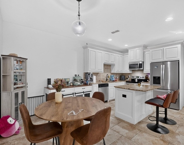 6606 Windward View Drive - Photo Thumbnail 9