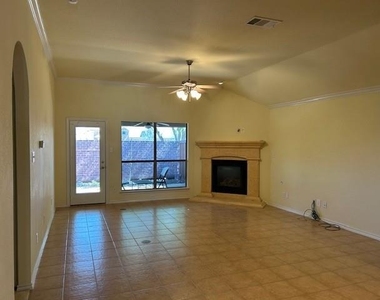 28 Emerald Pond Drive - Photo Thumbnail 4
