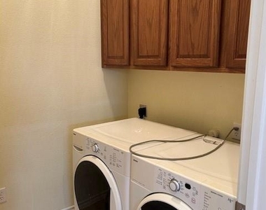 28 Emerald Pond Drive - Photo Thumbnail 10