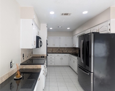 2100 Arlena Drive - Photo Thumbnail 10