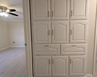 2100 Arlena Drive - Photo Thumbnail 24