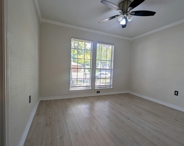 2100 Arlena Drive - Photo Thumbnail 25