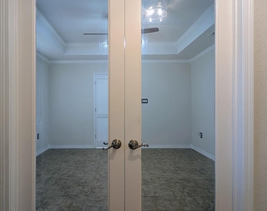2100 Arlena Drive - Photo Thumbnail 7