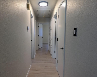 2100 Arlena Drive - Photo Thumbnail 14