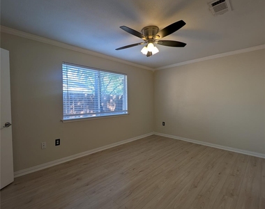 2100 Arlena Drive - Photo Thumbnail 17