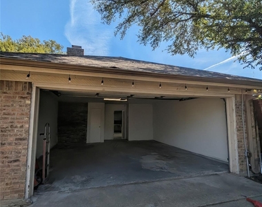 2100 Arlena Drive - Photo Thumbnail 32