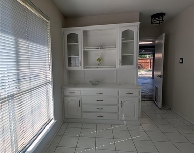 2100 Arlena Drive - Photo Thumbnail 12