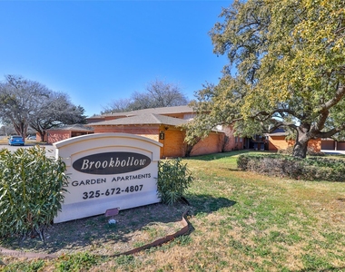 2600 Ivanhoe Lane - Photo Thumbnail 1