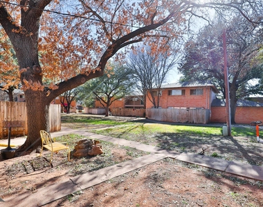 2600 Ivanhoe Lane - Photo Thumbnail 9