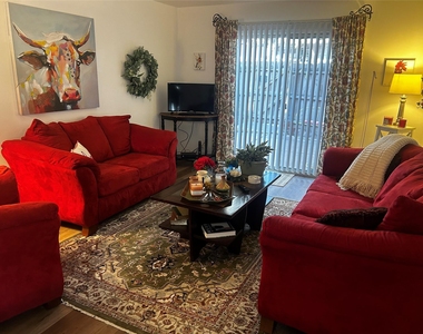 2600 Ivanhoe Lane - Photo Thumbnail 2