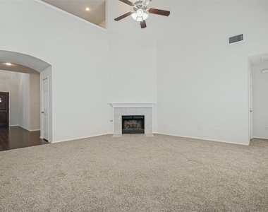 1612 Ringtail Drive - Photo Thumbnail 5