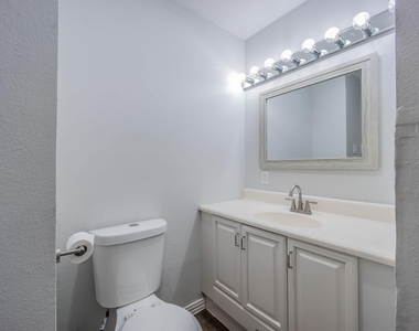 2652 Bluebird Lane - Photo Thumbnail 13