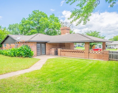 2652 Bluebird Lane - Photo Thumbnail 21