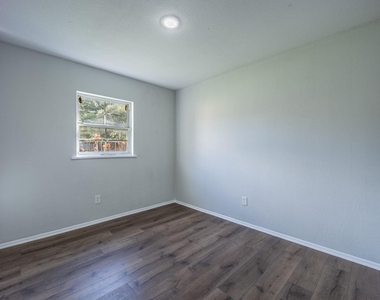2652 Bluebird Lane - Photo Thumbnail 18