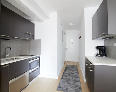 East 39th Street - Photo Thumbnail 2