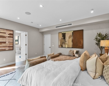 9171 W 3rd Street - Photo Thumbnail 18