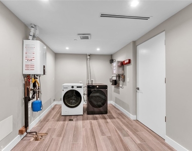 9171 W 3rd Street - Photo Thumbnail 42