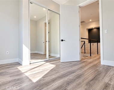 14659 Mccormick Street - Photo Thumbnail 33