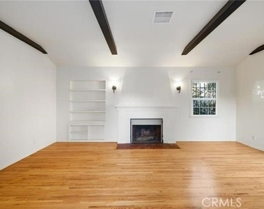 1283 S Dunsmuir Avenue - Photo Thumbnail 2