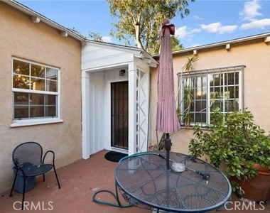 1283 S Dunsmuir Avenue - Photo Thumbnail 26