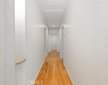 1283 S Dunsmuir Avenue - Photo Thumbnail 25