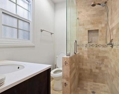 1283 S Dunsmuir Avenue - Photo Thumbnail 14