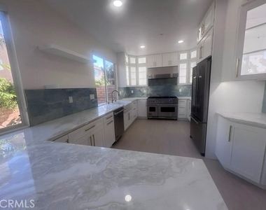 14642 Elm - Photo Thumbnail 2