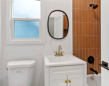 1220 E 1st Unit - Photo Thumbnail 10