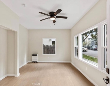 1220 E 1st Unit - Photo Thumbnail 1