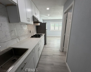 17536 Sherbrook - Photo Thumbnail 15