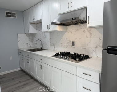 17536 Sherbrook - Photo Thumbnail 14