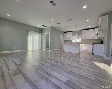13455 Ontario Dr - Photo Thumbnail 3