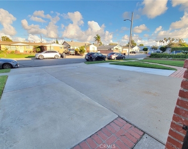 13455 Ontario Dr - Photo Thumbnail 18