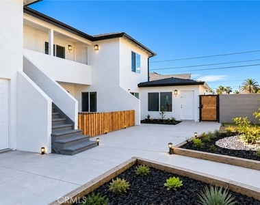 1040 El Camino - Photo Thumbnail 3