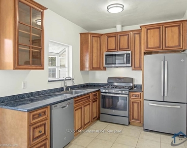 378 S 16th Street - Photo Thumbnail 3