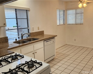 11265 Drake Street - Photo Thumbnail 7