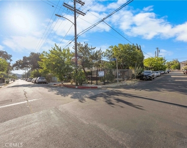 6903 Greeley Street - Photo Thumbnail 32