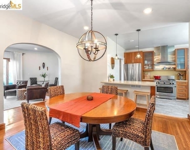2038 Lakeshore Ave - Photo Thumbnail 12