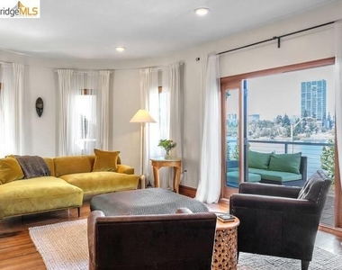 2038 Lakeshore Ave - Photo Thumbnail 1