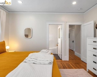 2038 Lakeshore Ave - Photo Thumbnail 13