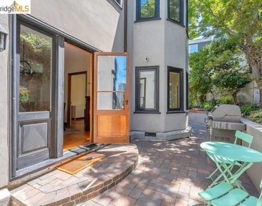 2038 Lakeshore Ave - Photo Thumbnail 25